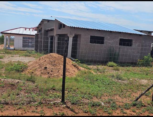 3 BEDROOM HOUSE FOR SALE IN SINTHUMULE